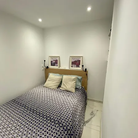 T2 Santa Lucia, Terrasse Jardin, Clim Et Wifi * Saint-Raphael (Var)