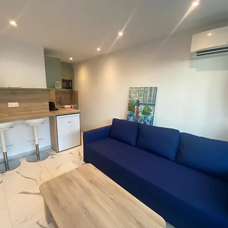 T2 Face Santa Lucia, Terrasse, Clim Et Wifi Сен-Рафаель