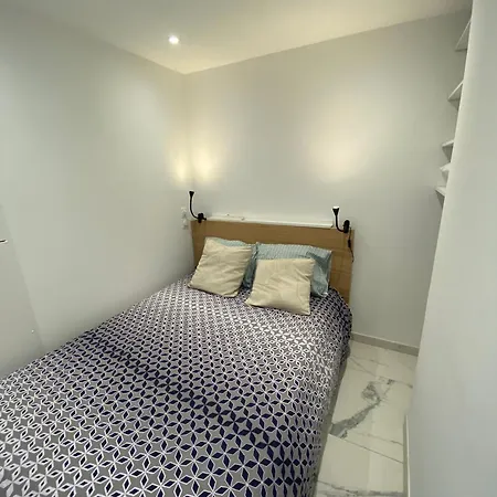 Apartment T2 Santa Lucia, Terrasse Jardin, Clim Et Wifi Saint-Raphael (Var)