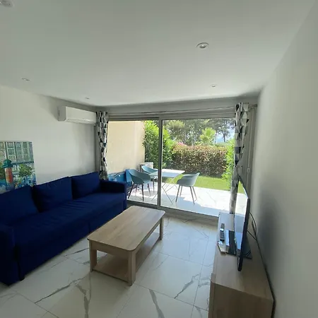 T2 Santa Lucia, Terrasse Jardin, Clim Et Wifi Saint-Raphael (Var)