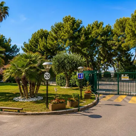 T2 Santa Lucia, Terrasse Jardin, Clim Et Wifi