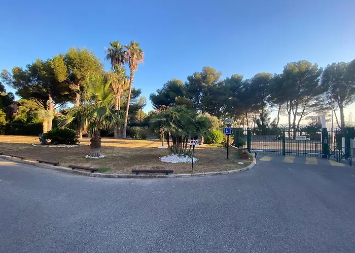 Appartement Face Et Port Santa Lucia Climatisé Et Wifi Saint-Raphaël