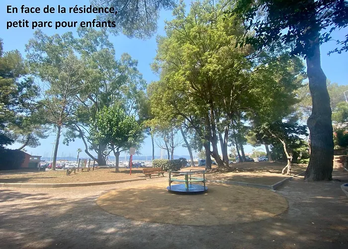 Face Et Port Santa Lucia Climatise Et Wifi * Saint-Raphael (Var)